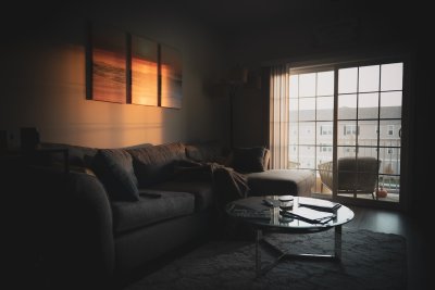 Zo geef je je woonkamer een geleefde, tijdloze uitstraling